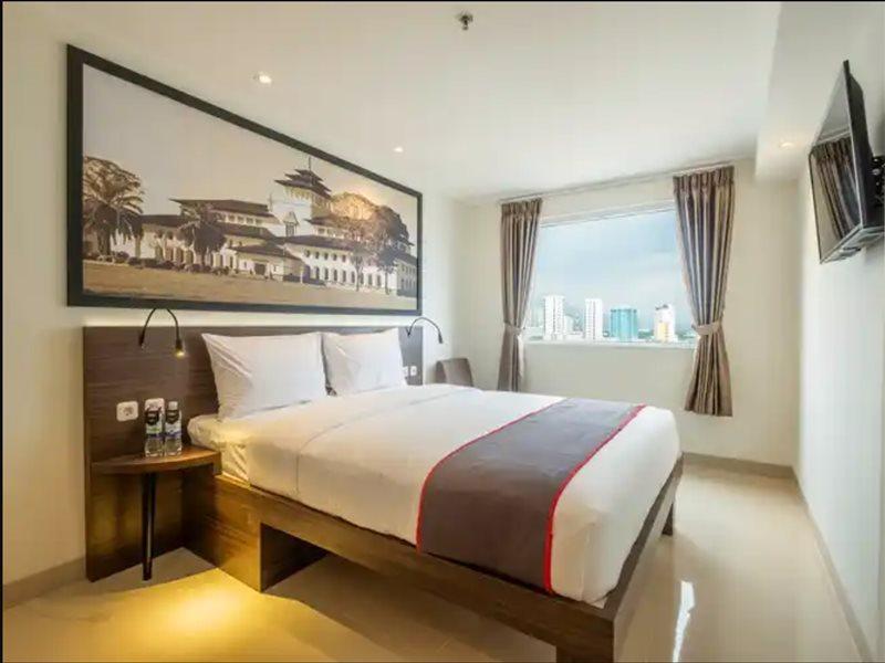 Super Oyo Collection O Hotel Pasar Baru Heritage Бандунг Екстер'єр фото
