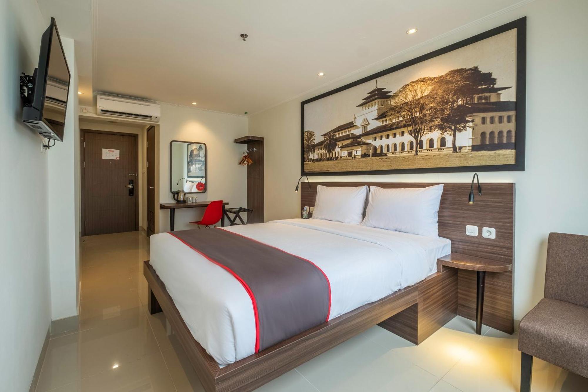 Super Oyo Collection O Hotel Pasar Baru Heritage Бандунг Екстер'єр фото