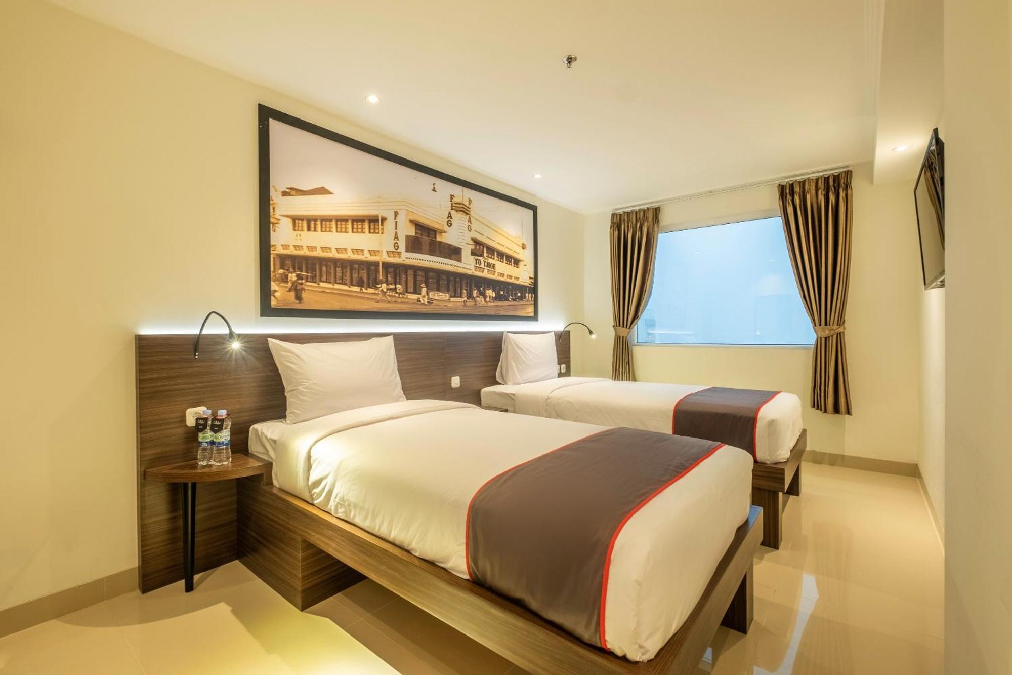 Super Oyo Collection O Hotel Pasar Baru Heritage Бандунг Екстер'єр фото